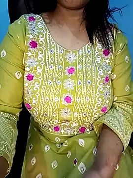 Snapshot of Dayna-36 chatting on December 2024 07:01:01 PM Dayna-36 online show from December 2024 07:01:01 PM