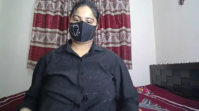 Dayna-36 online show from November 2025 04:21:02 PM