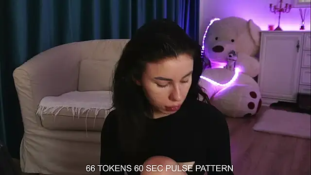 Snapshot of ivyleague_ chatting on January 2025 08:28:01 AM ivyleague online show from January 2025 08:28:01 AM