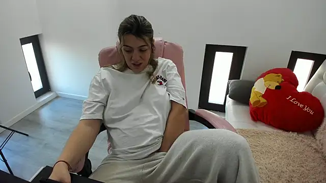 Dyana Kaylinn online show from April 2026 04:57:02 AM