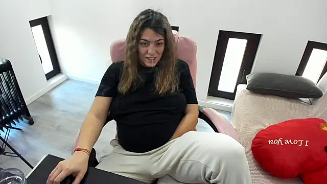 Dyana Kaylinn online show from April 2026 04:49:02 AM