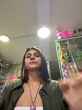 Snapshot of Susi_bell chatting on March 2025 09:54:02 PM Susi bell online show from March 2025 09:54:02 PM