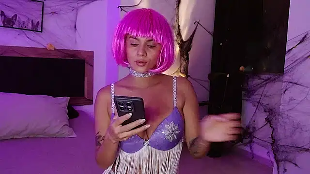 Snapshot of Susi_bell chatting on November 2025 12:01:02 AM Susi bell online show from November 2025 12:01:02 AM