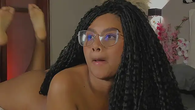 nayah   online show from February 2025 10:43:02 PM