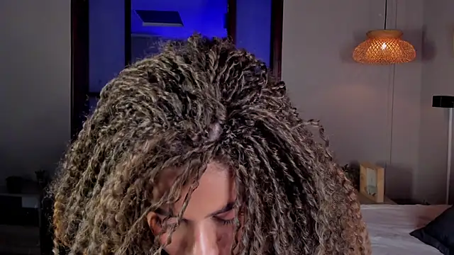 nayah   online show from September 2025 07:59:01 PM