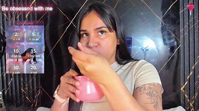 Kagome01 online show from November 2025 01:00:02 PM