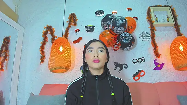 emiily s online show from October 2025 12:07:02 PM