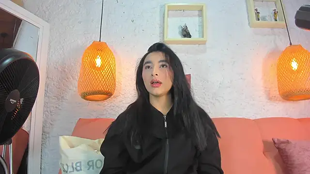 emiily s online show from November 2025 12:08:02 PM