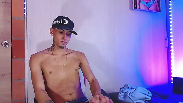 Liam lee online show from November 2025 04:28:02 PM