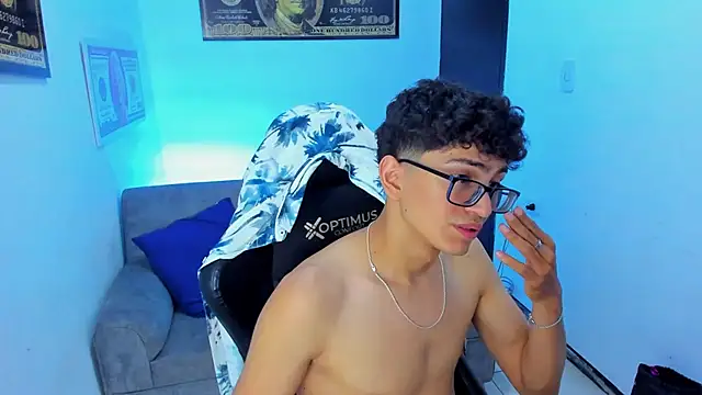 TylerWhite  online show from February 2025 06:33:01 AM