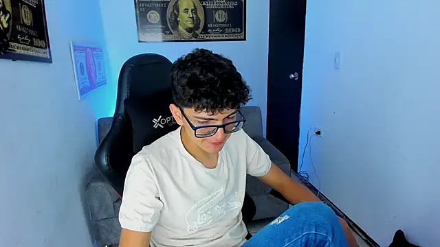 TylerWhite  online show from March 2025 02:48:01 AM