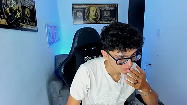 TylerWhite  online show from March 2025 05:52:02 AM