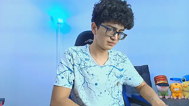 TylerWhite  online show from November 2025 07:49:01 AM