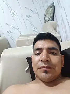 Snapshot of latino17 chatting on March 2026 03:12:01 AM latino17 online show from March 2026 03:12:01 AM