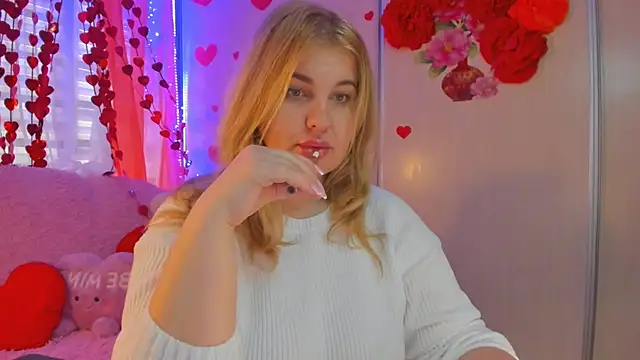 CoraSwon online show from February 2025 08:21:01 AM