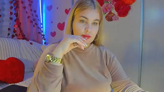 CoraSwon online show from February 2025 06:26:01 PM