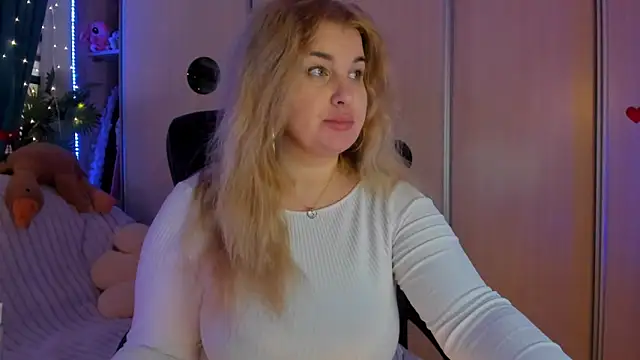 CoraSwon online show from February 2026 07:24:01 AM