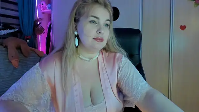 CoraSwon online show from February 2026 04:47:02 PM