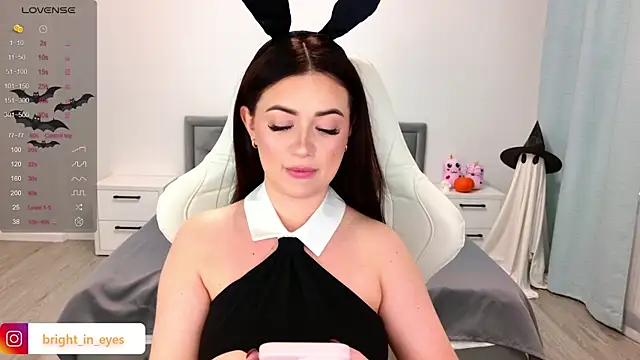 Snapshot of ariel_grand chatting on November 2025 02:02:02 AM ariel grand online show from November 2025 02:02:02 AM