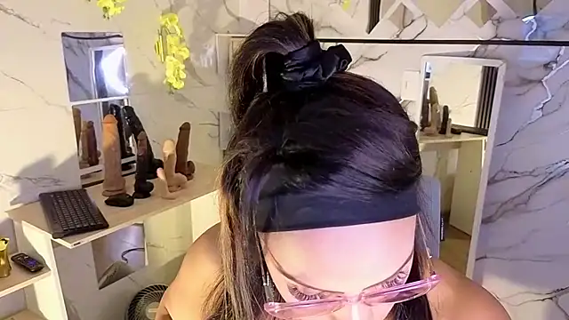 AmberNix online show from July 2026 01:14:02 PM