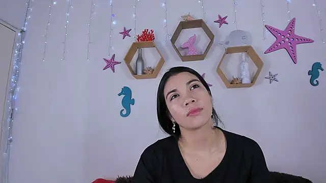 Emiily Parkerr online show from December 2024 03:04:02 AM