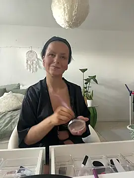 Off  Melonenmandy online show from February 2026 08:37:02 AM