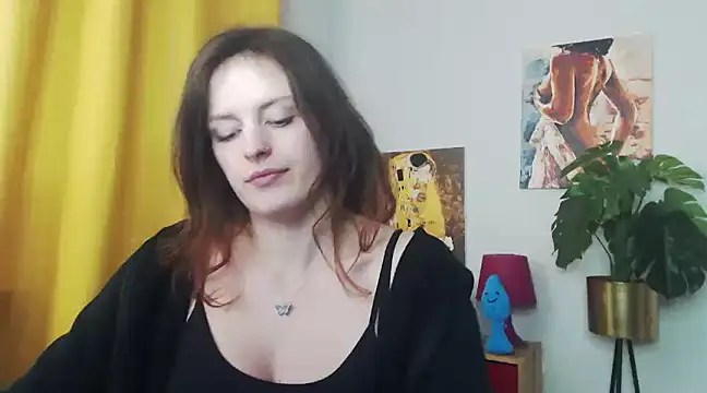 juicyNadine online show from January 2025 12:27:02 PM