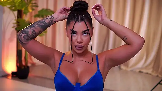 NatyDesiree online show from July 2026 07:02:02 PM