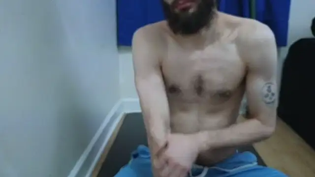 Snapshot of pantslesstraveler_plt chatting on January 2025 09:11:02 PM pantslesstraveler plt online show from January 2025 09:11:02 PM