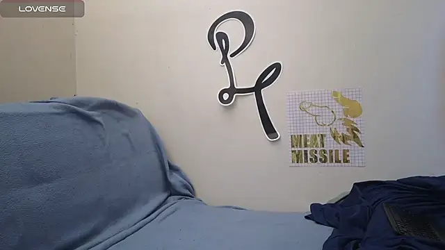 Snapshot of pantslesstraveler_plt chatting on March 2025 05:17:02 PM pantslesstraveler plt online show from March 2025 05:17:02 PM