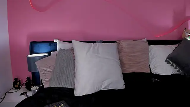Alaia Manson online show from January 2025 05:51:02 PM