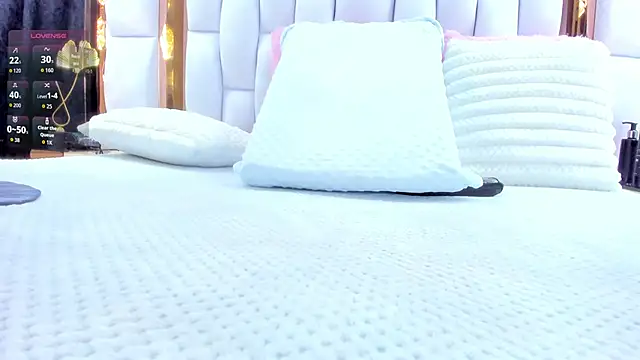 Snapshot of RileySweett chatting on November 2025 11:31:02 AM RileySweett online show from November 2025 11:31:02 AM