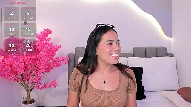 karol rivera  online show from October 2025 10:23:02 PM