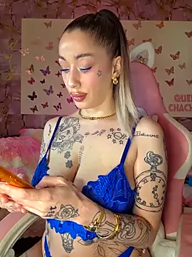 Chachou000 online show from April 2026 03:13:01 PM