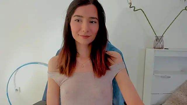 crystalnut online show from September 2025 03:29:01 AM