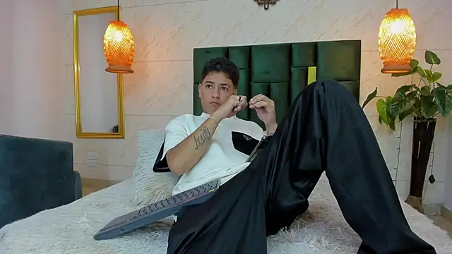 Levy Steve online show from September 2025 03:41:02 AM