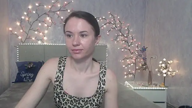 Snapshot of KaraCriegs chatting on April 2026 05:48:02 PM KaraCriegs online show from April 2026 05:48:02 PM