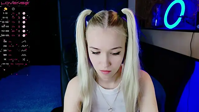 Snapshot of ShhhO_O chatting on February 2025 06:12:02 AM ShhhO O online show from February 2025 06:12:02 AM