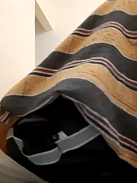 Snapshot of Desiboy967 chatting on November 2025 06:37:01 AM Desiboy967 online show from November 2025 06:37:01 AM