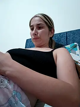 Iris love18 online show from February 2026 03:11:01 AM