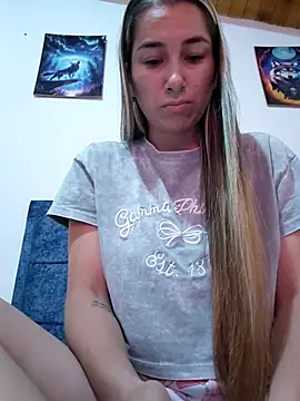 Snapshot of Iris_love18 chatting on June 2026 01:48:02 PM Iris love18 online show from June 2026 01:48:02 PM