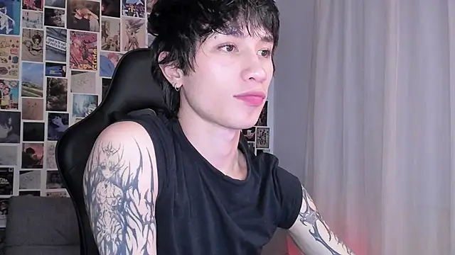 Snapshot of liamelf chatting on March 2025 06:30:01 AM liamelf online show from March 2025 06:30:01 AM