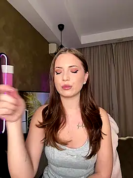 Snapshot of AvaGianna chatting on October 2025 08:09:01 AM AvaGianna online show from October 2025 08:09:01 AM