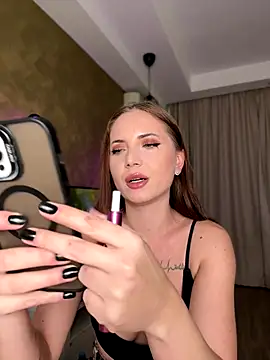 Snapshot of AvaGianna chatting on November 2025 04:29:02 PM AvaGianna online show from November 2025 04:29:02 PM