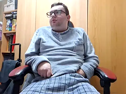 Snapshot of Javier_bear chatting on February 2025 10:52:02 PM Javier bear online show from February 2025 10:52:02 PM