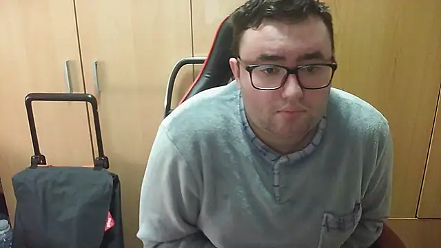 Snapshot of Javier_bear chatting on February 2025 11:04:01 AM Javier bear online show from February 2025 11:04:01 AM