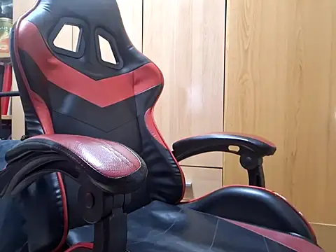 Snapshot of Javier_bear chatting on February 2025 02:33:01 PM Javier bear online show from February 2025 02:33:01 PM