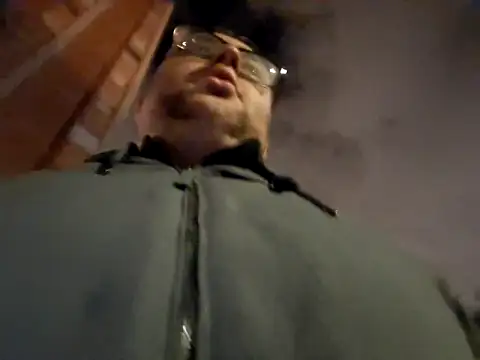 Snapshot of Javier_bear chatting on February 2025 10:21:02 PM Javier bear online show from February 2025 10:21:02 PM