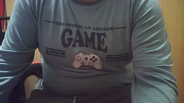 Snapshot of Javier_bear chatting on February 2025 09:27:02 PM Javier bear online show from February 2025 09:27:02 PM