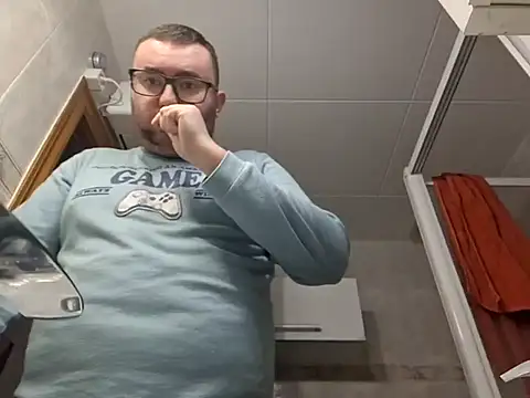 Snapshot of Javier_bear chatting on February 2025 01:44:02 PM Javier bear online show from February 2025 01:44:02 PM